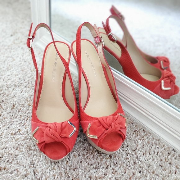 SOLD New Antonio Melani Coral Wedge w/sling back adjustable strap - Picture 3 of 9